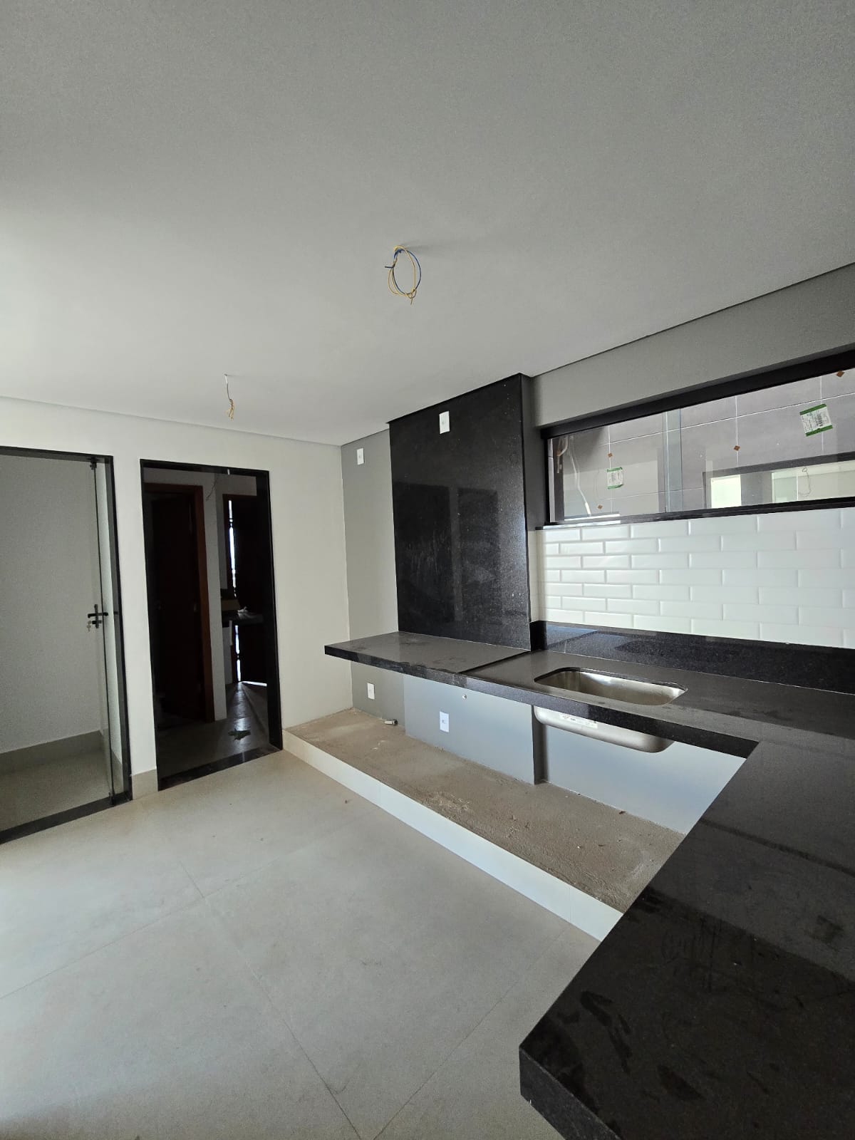 APARTAMENTO COM QUATRO QUARTOS NO BAIRRO SANTA HELENA